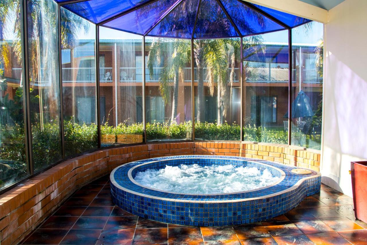 Crystal Fountain Motel Albury Exterior photo