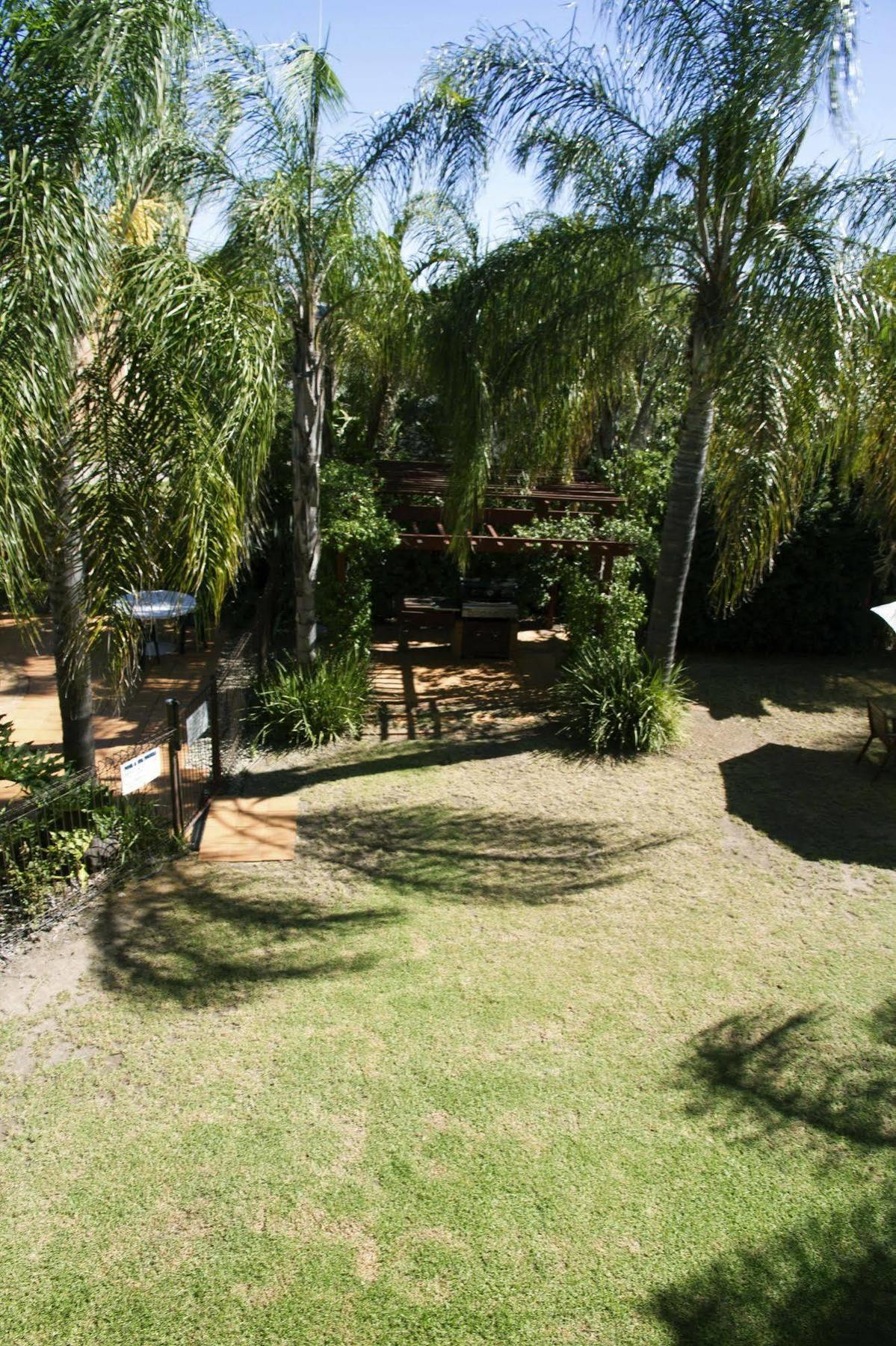 Crystal Fountain Motel Albury Exterior photo